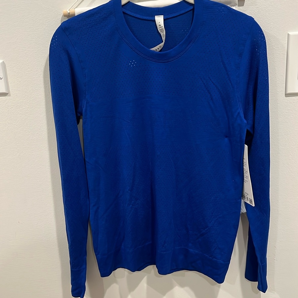 NWT Lululemon Breeze by long sleeve shirt size 4